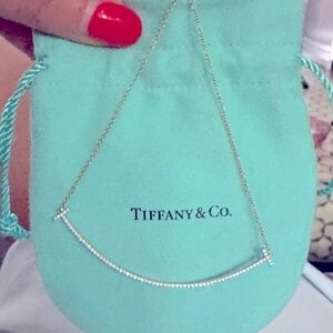 18K DIAMOND T SMILE PENDANT
